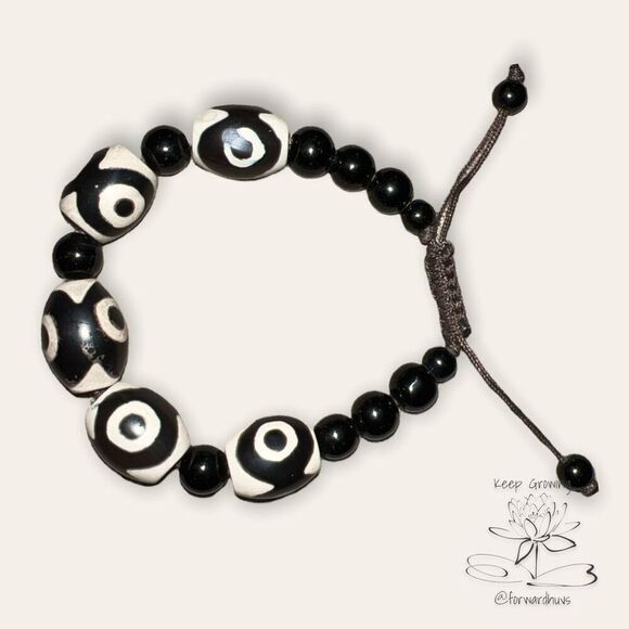 Adjustable Black and White Bracelet - Adorable - Picture 1 of 7